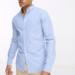 oxford shirt‎ in light blue